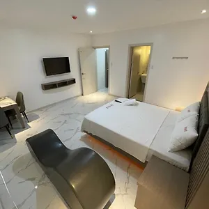 https://reddoorz-maganda-drive-in-hotel-pampanga.angeleshotels.net